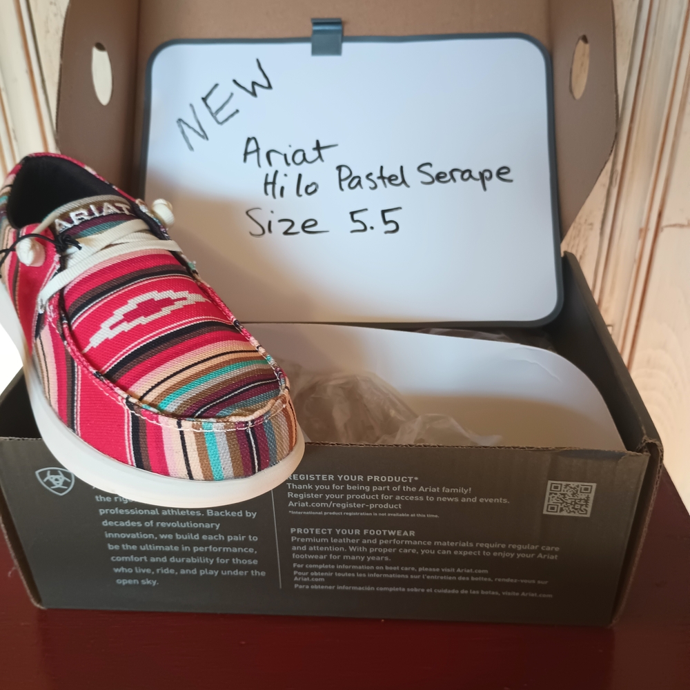 Ariat Women's Hilo - Pastel Serape 5.5 New In Box